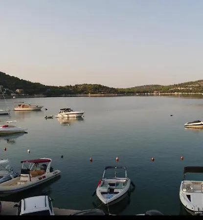 Prova Tisno