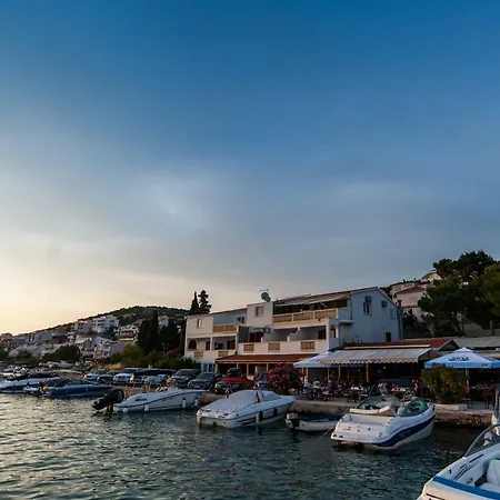 Prova Apartment Tisno